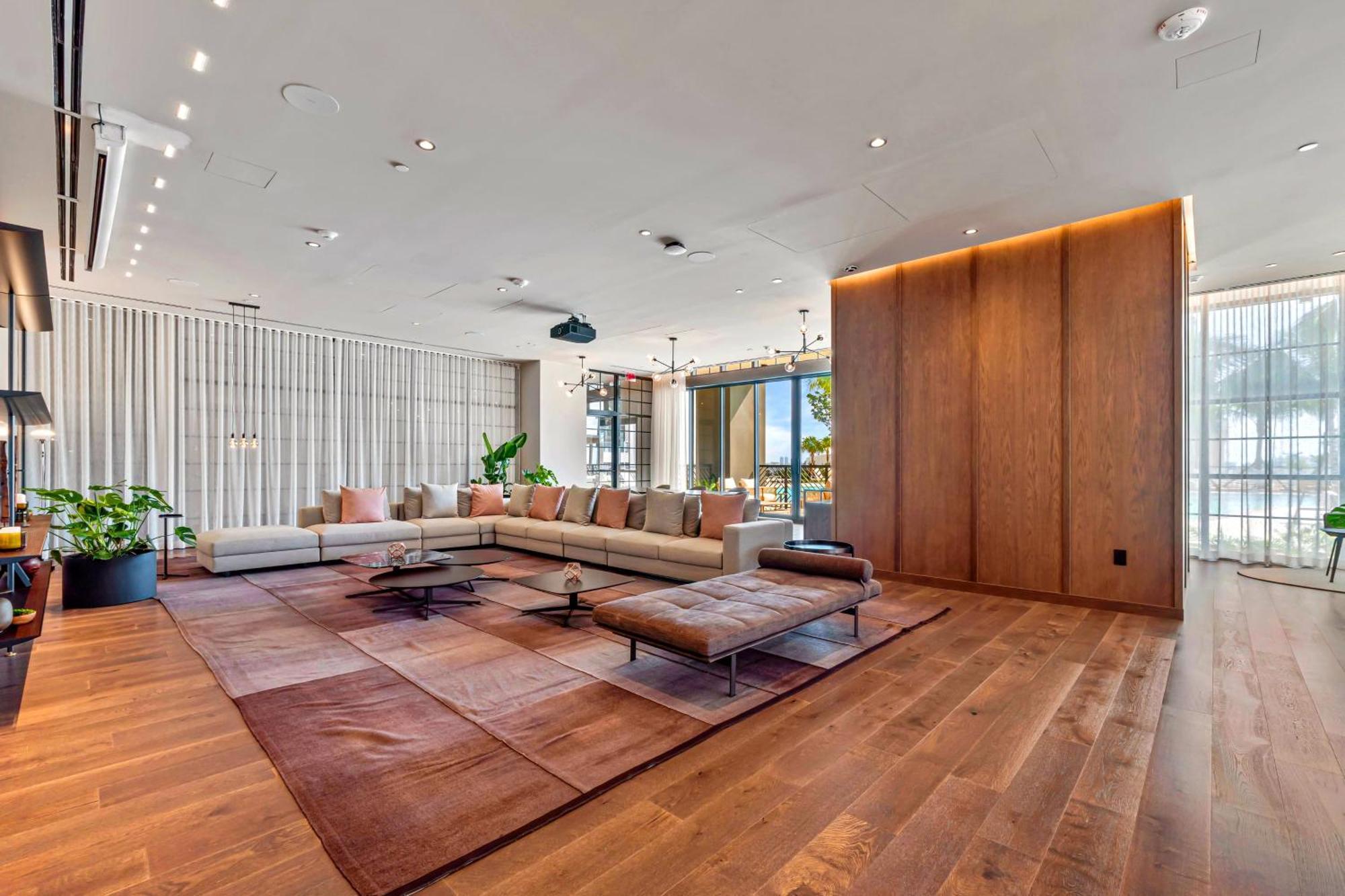 Free Parking! Stylish W Views Appartement
